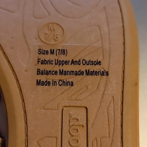 Women's sandals Multi-colored size 7/8 treads decorative - Picture 5 of 5